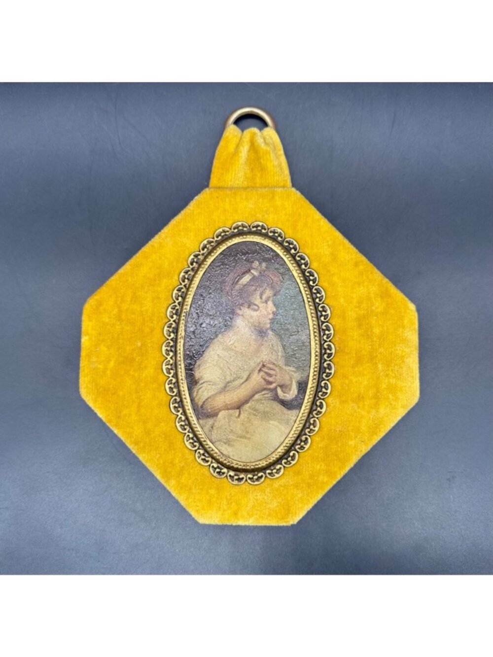 Vintage Yellow Velvet Wall Hanging The Age Of Innocence Sir Joshua Reynolds - Picture 2 of 6
